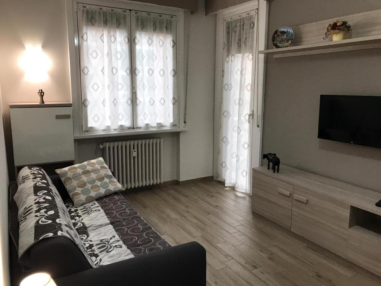 Lorenteggio Studio Apt Мілан Екстер'єр фото