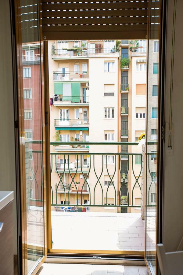 Lorenteggio Studio Apt Мілан Екстер'єр фото